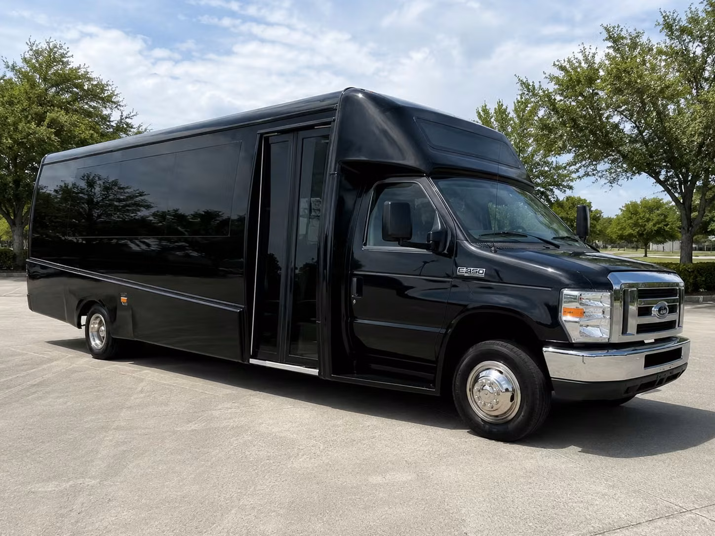 school field trip bus rentals in oceanside